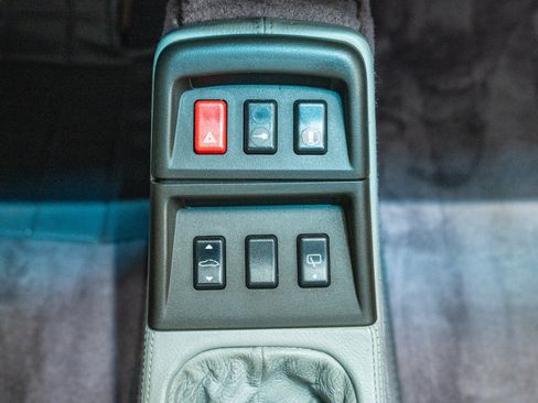 Used 1997 Porsche 911 4 Coupe AWD/4WD image 26