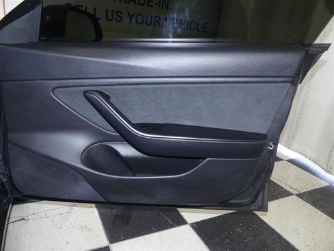 Used 2018 Tesla Model 3 Performance image 22