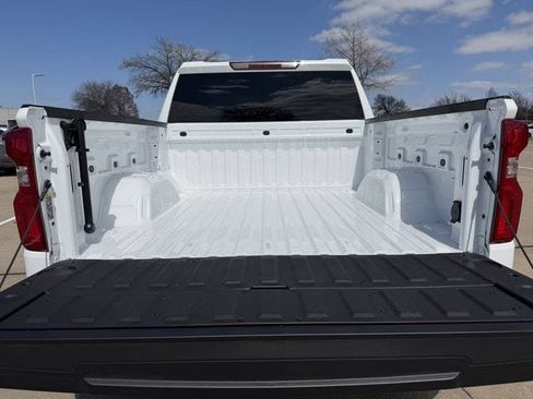 Used 2023 Chevrolet Silverado 1500 RST w/ Z71 Off-Road Package image 30