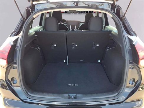 Used 2024 Nissan Kicks S image 10