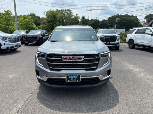 Certified 2025 GMC Acadia Elevation AWD/4WD image 8