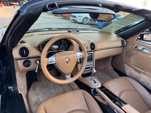 Used 2005 Porsche Boxster image 21