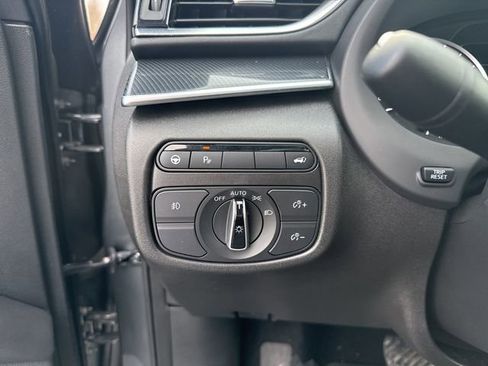 Used 2024 INFINITI QX50 Sport image 11