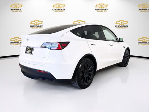Used 2021 Tesla Model Y Long Range AWD/4WD image 7