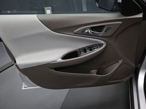 Used 2022 Chevrolet Malibu LS w/ Driver Confidence Package II image 11