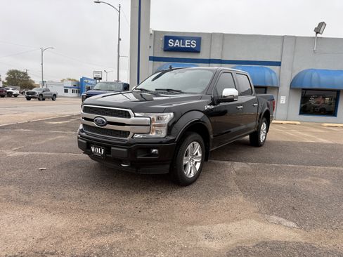 Used 2019 Ford F150 Platinum w/ Equipment Group 701A Luxury image 2