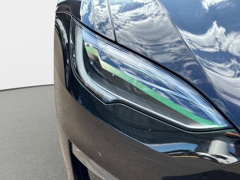 Used 2023 Tesla Model S image 10