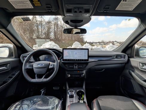 Used 2023 Ford Escape ST-Line w/ Tech Pack #1 image 12