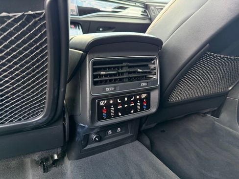 Used 2022 Audi RS Q8 w/ Carbon Optic Package AWD/4WD image 27