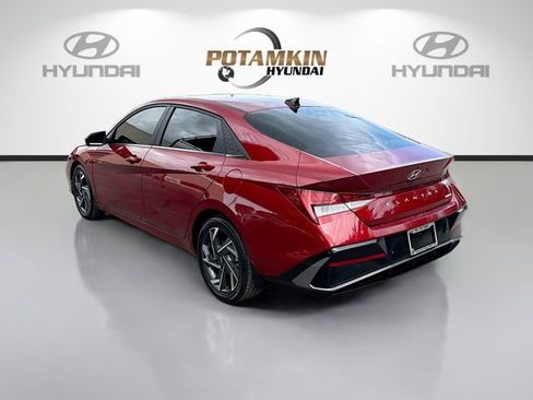 Used 2024 Hyundai Elantra Limited image 7