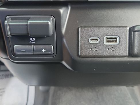 Used 2020 GMC Sierra 2500 SLE AWD/4WD image 19