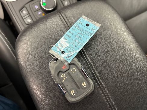 Used 2022 GMC Terrain SLT image 39