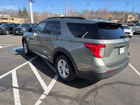Used 2020 Ford Explorer XLT w/ Comfort Package AWD/4WD image 5