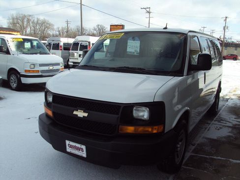 Used 2013 Chevrolet Express 1500 AWD image 4