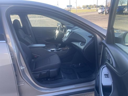 Used 2024 Chevrolet Malibu LT image 10