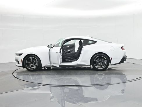 Used 2025 Ford Mustang Coupe RWD image 32