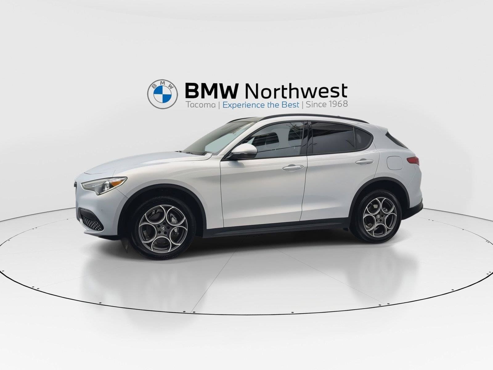 Used 2023 Alfa Romeo Stelvio Sprint AWD/4WD image 10