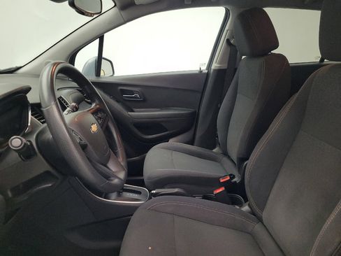 Used 2020 Chevrolet Trax LS w/ Tint and Cruise Package image 17