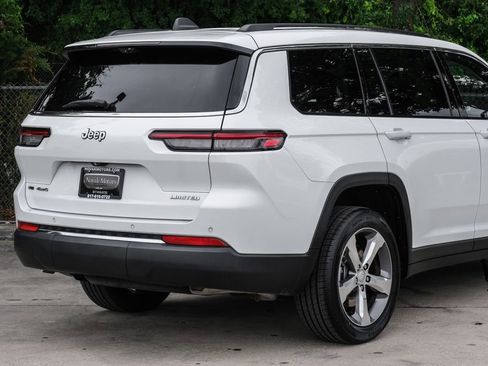 Used 2021 Jeep Grand Cherokee L Limited w/ Luxury Tech Group II AWD/4WD image 17
