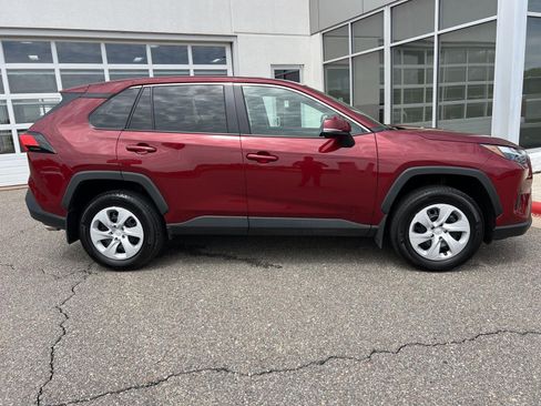 Used 2025 Toyota RAV4 LE AWD/4WD image 9