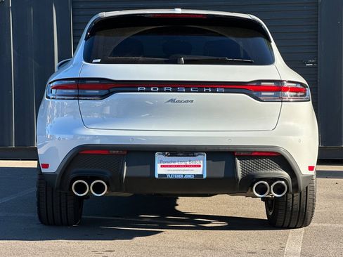 Used 2025 Porsche Macan Base image 7