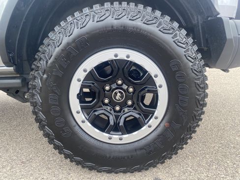 Used 2024 Ford Bronco Black Diamond w/ Sasquatch Package AWD/4WD image 14