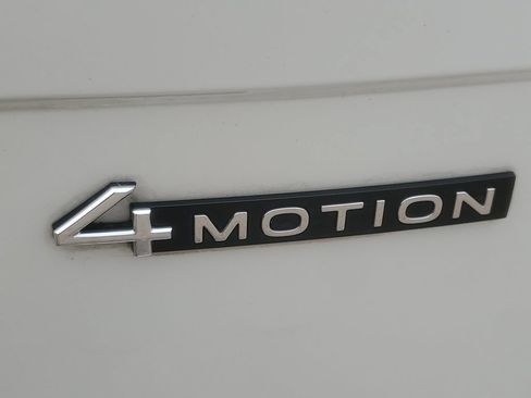 Used 2023 Volkswagen Tiguan SE R-Line AWD/4WD image 39