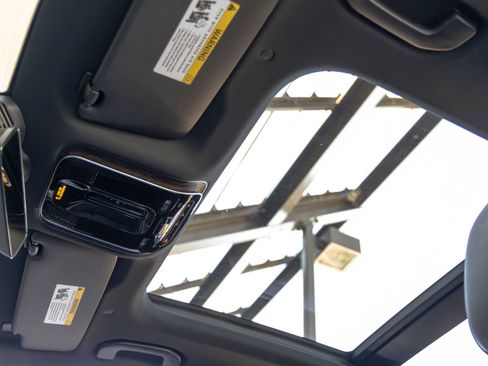 Used 2023 Mercedes-Benz GLC 300 4MATIC image 31