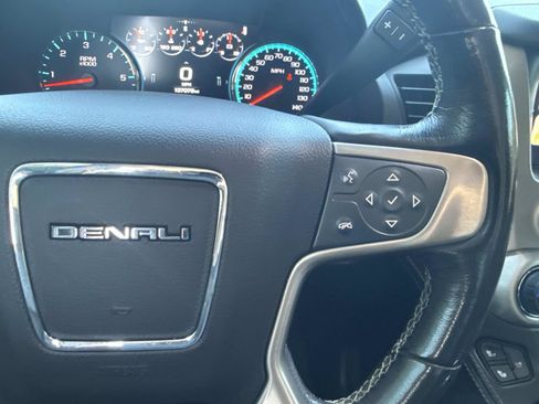 Used 2018 GMC Yukon Denali RWD image 17