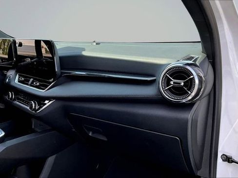 Used 2025 Chevrolet Equinox LT image 25