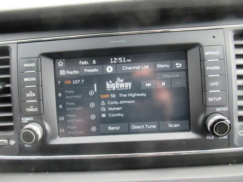 Used 2018 Kia Sedona LX w/ LX Essentials Premium Package image 28