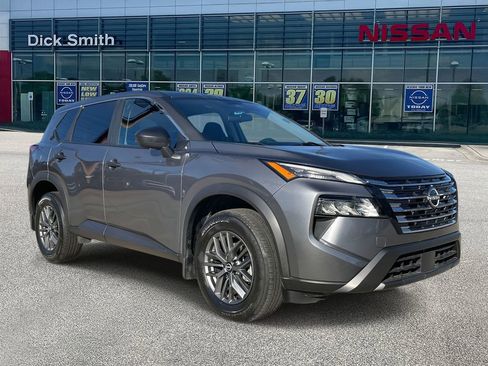 Used 2024 Nissan Rogue S image 1