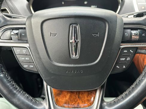 Used 2019 Lincoln Nautilus Select w/ Interior Protection Package image 12