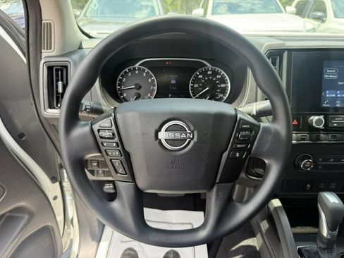 Used 2025 Nissan Frontier S RWD image 5