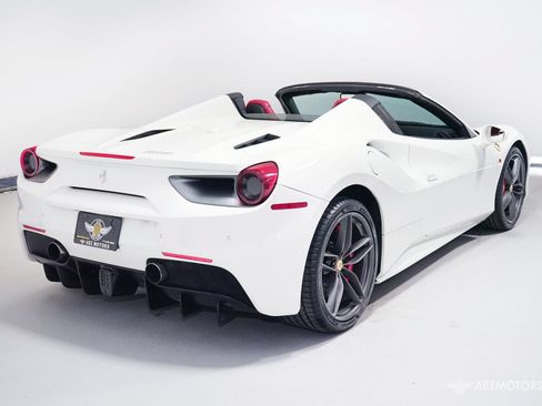 Used 2019 Ferrari 488 Spider RWD image 5