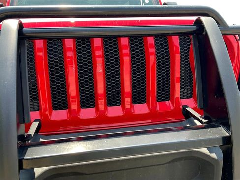 Used 2018 Jeep Wrangler Sport AWD/4WD image 33