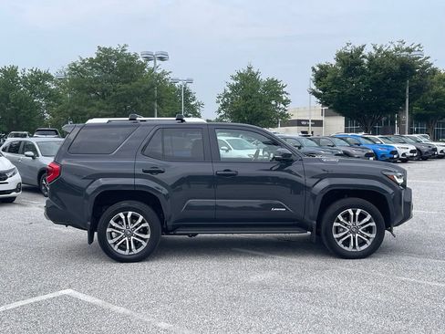 Used 2025 Toyota 4Runner Limited AWD/4WD image 4