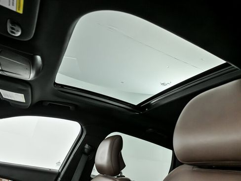 Used 2017 Lincoln MKX Reserve w/ Lincoln MKX Climate Package image 21