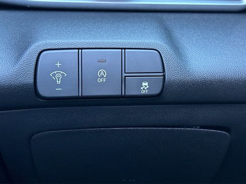 Used 2026 Hyundai Elantra SE image 29