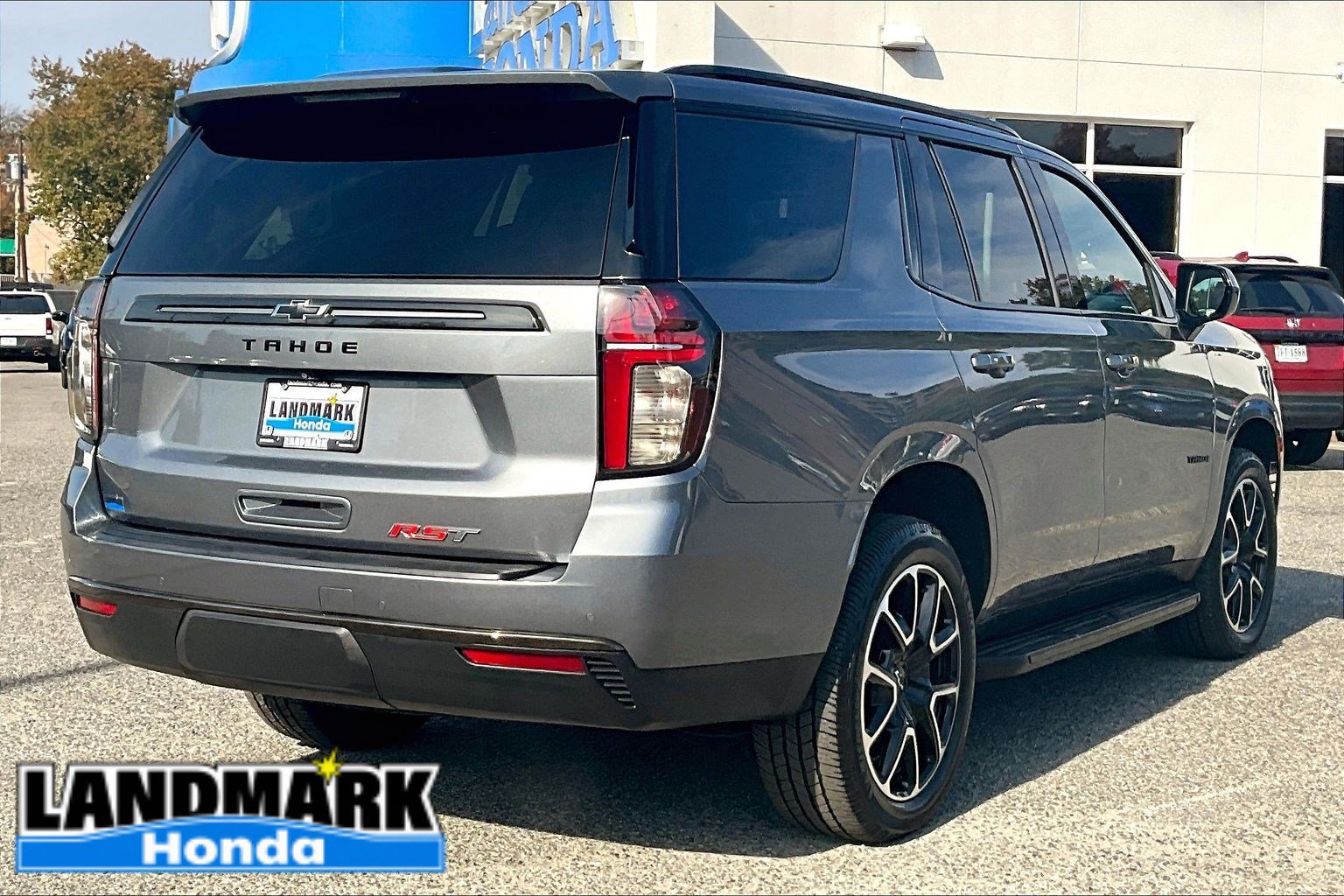 Used 2021 Chevrolet Tahoe RST AWD/4WD image 2