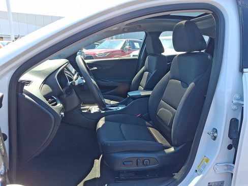 Used 2022 Chevrolet Malibu LT FWD image 14