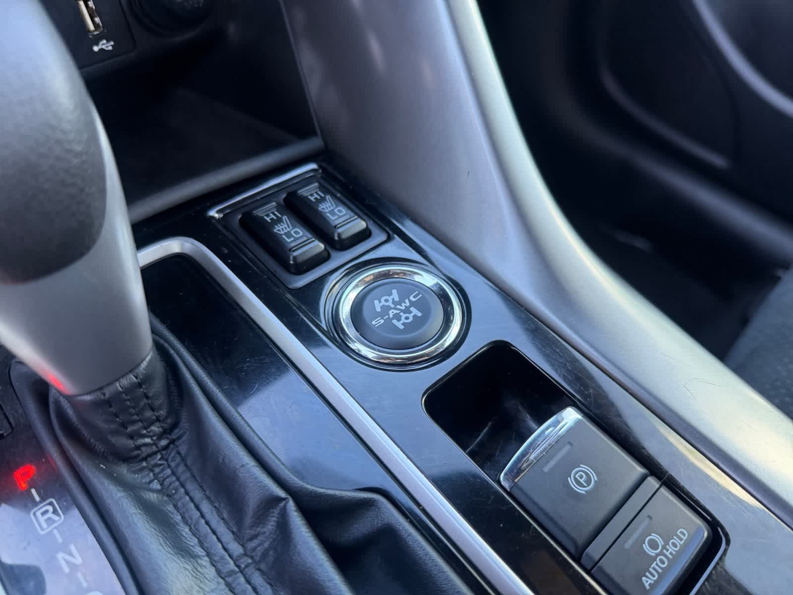 Used 2025 Mitsubishi Eclipse Cross AWD image 24
