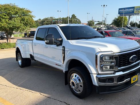 Used 2024 Ford F450 Lariat w/ Lariat Ultimate Package AWD/4WD image 1
