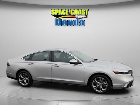Used 2024 Honda Accord EX image 2