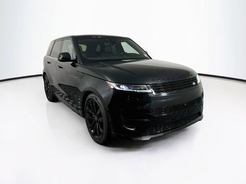 Used 2024 Land Rover Range Rover Sport Dynamic SE AWD/4WD image 3