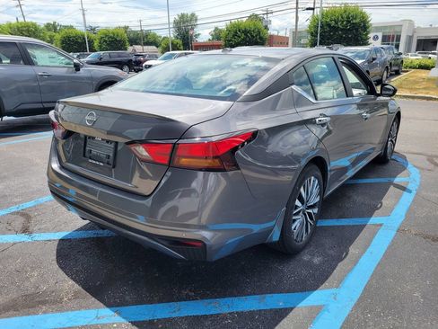 New 2026 Nissan Altima 2.5 SV FWD image 3