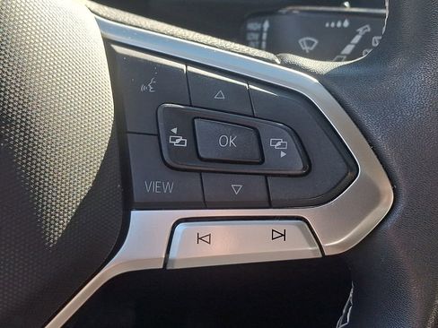 Used 2022 Volkswagen Tiguan SE image 21