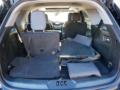 Certified 2023 Ford Explorer XLT w/ Equipment Group 202A image 10