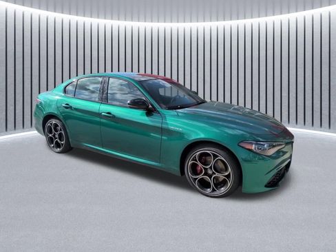 New 2026 Alfa Romeo Giulia AWD image 5
