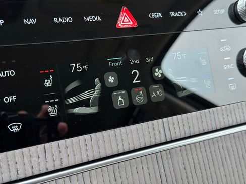 New 2026 Genesis GV80 2.5T Prestige image 39